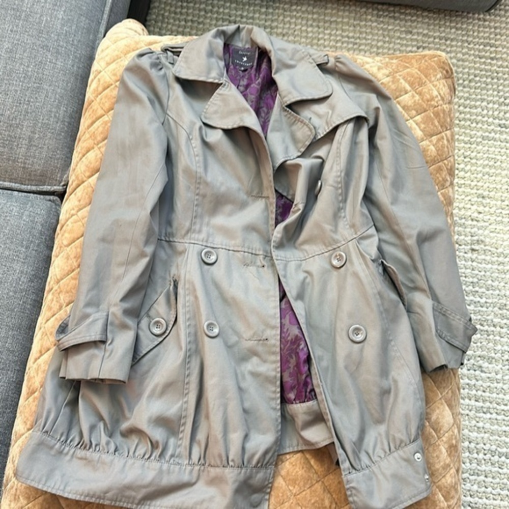 Twenty One double breasted gray midi trench coat. Beautiful purple lining Medium